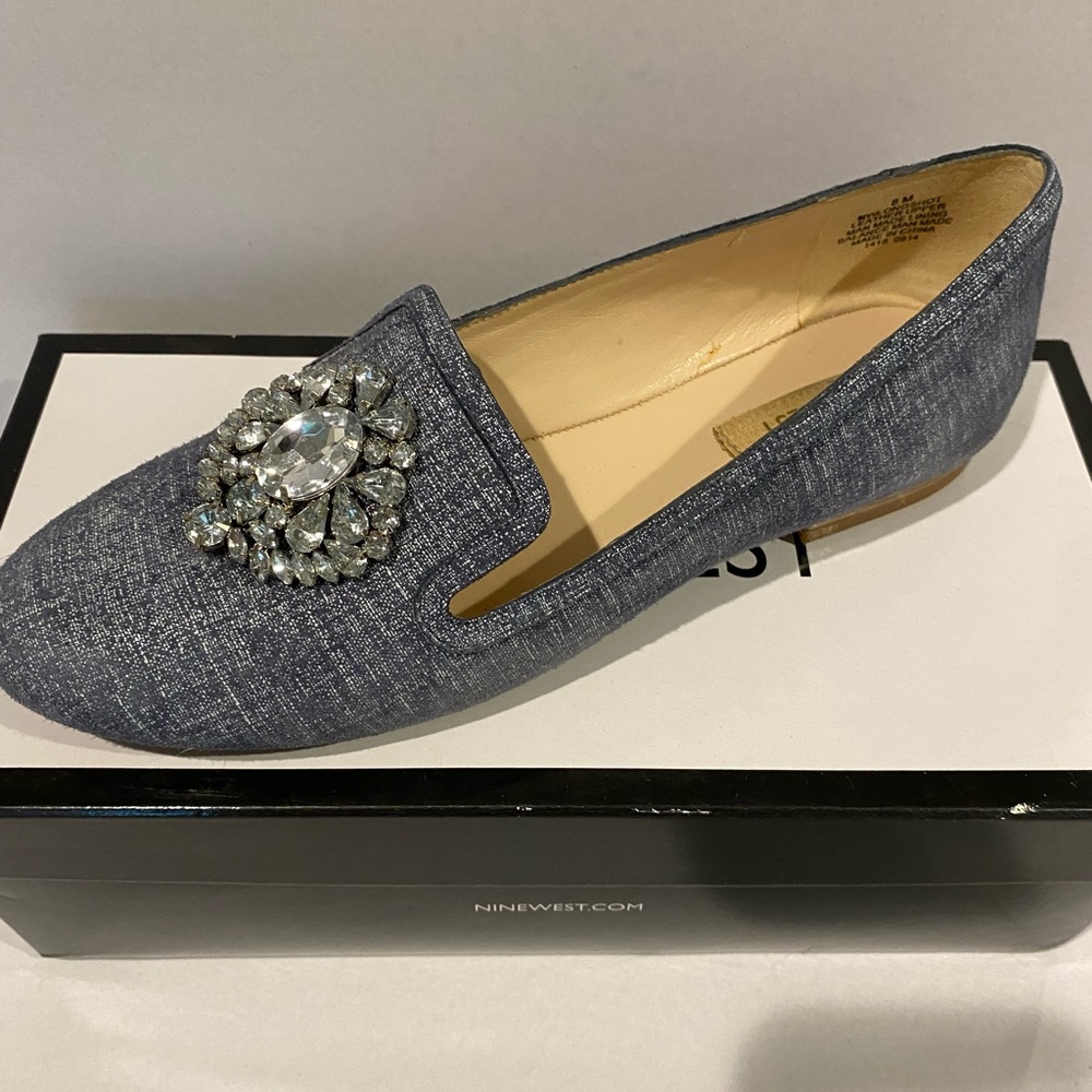 Nine West Blue Loafers with Jewels on the toe. EUC. Sz 8. Comes with box. - Picture 2 of 6